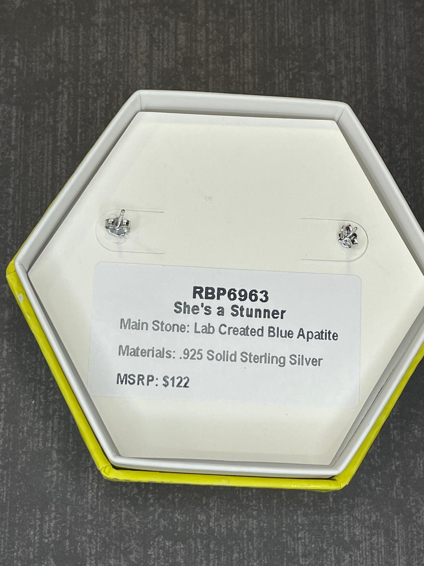 RBP6963 - She's A Stunner