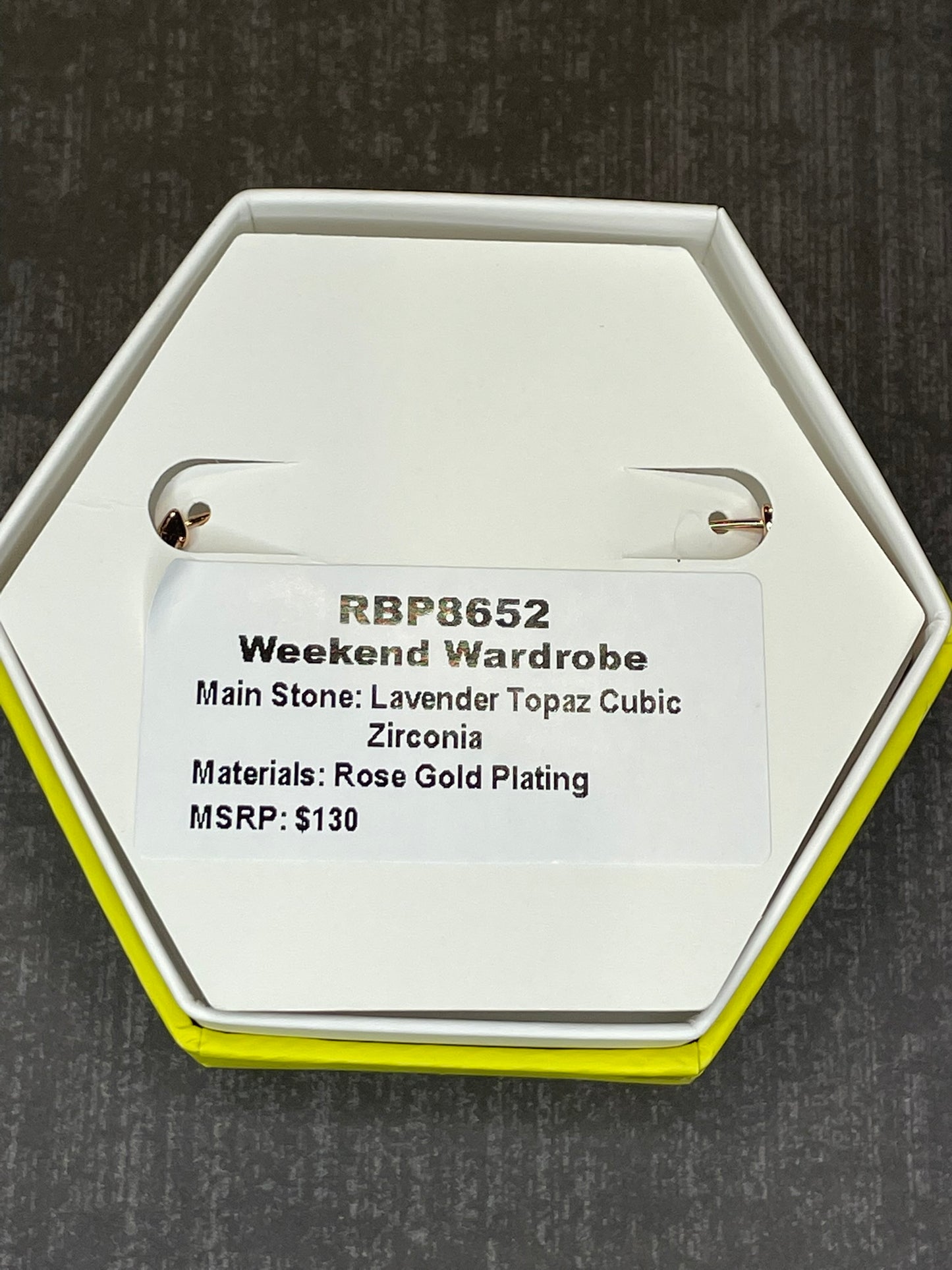 RBP8652 - Weekend Wardrobe