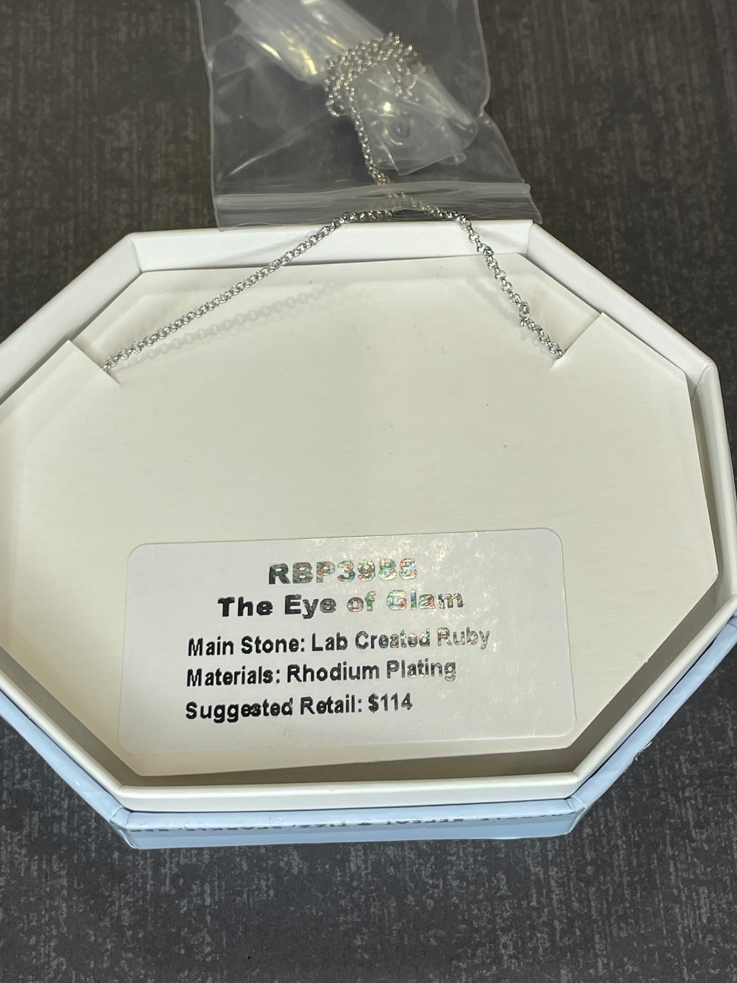 RBP3988 - The Eye of Glam