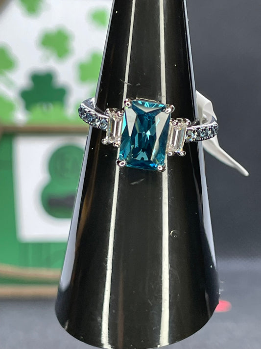 RBP5285 - Size 6 - Escape With Me