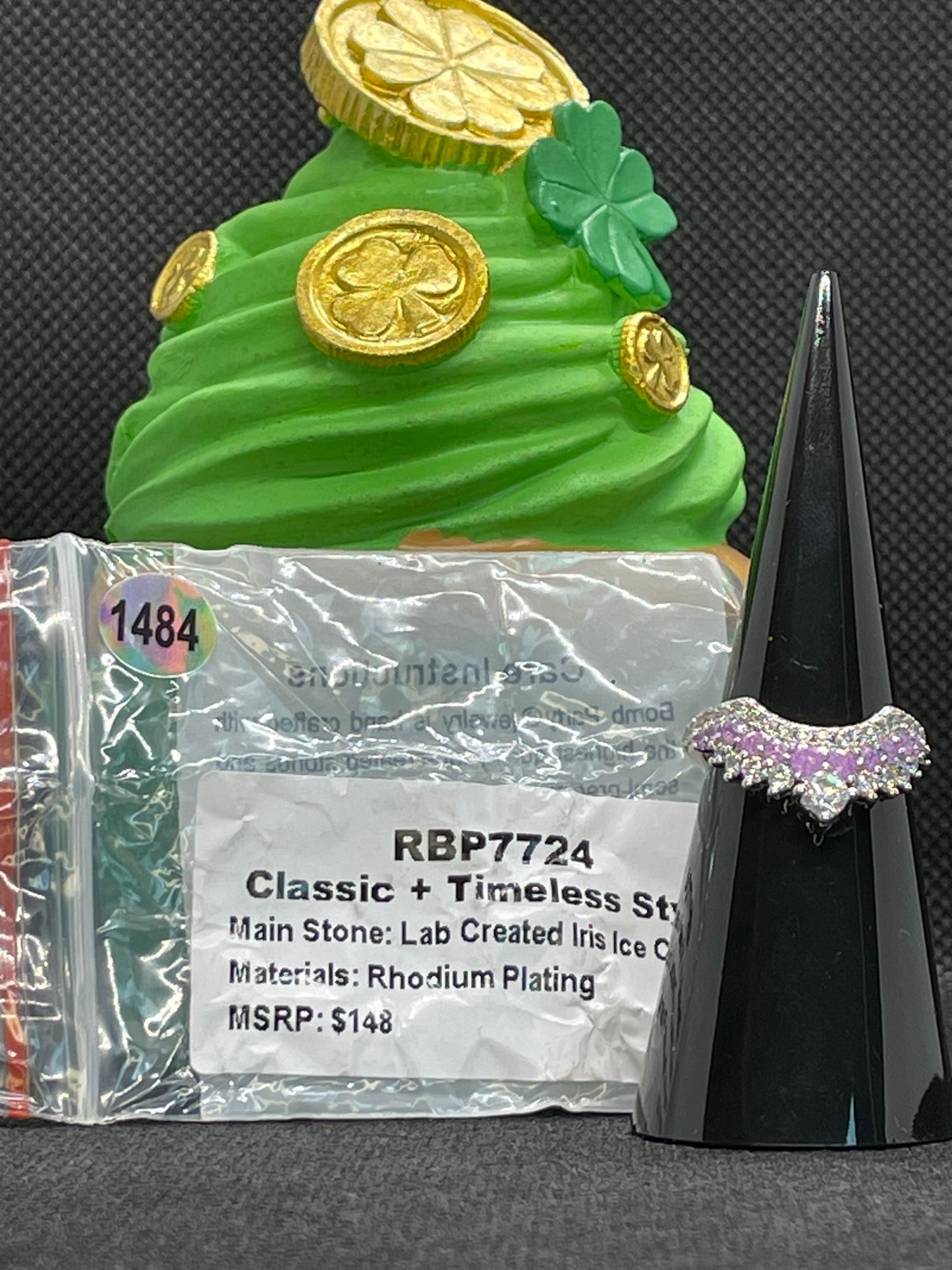 RBP7724 - Size 5 - Classic + Timeless Style