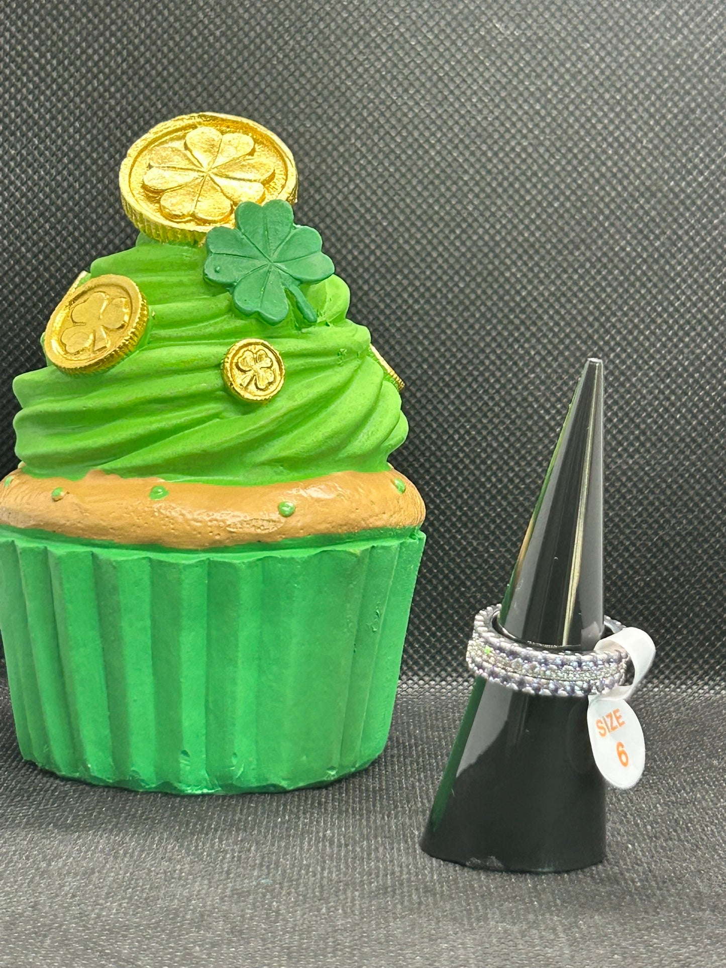 RBP4923 - Size 6 - Farmhouse Unicorn