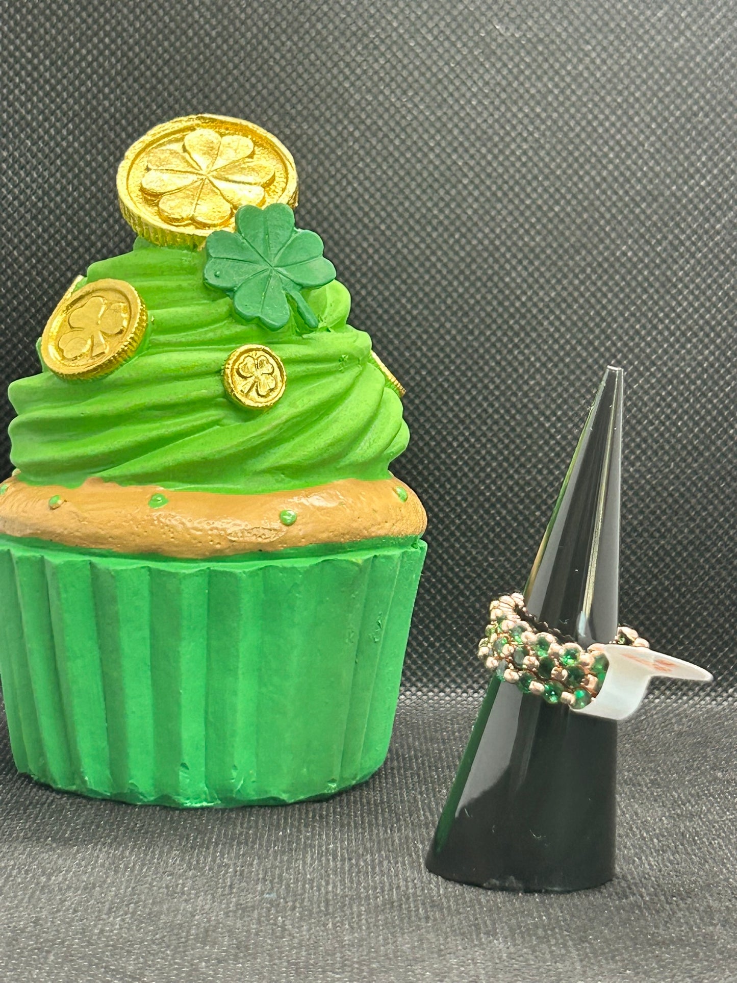 RBP4930 - Size 6 - Farmhouse Unicorn