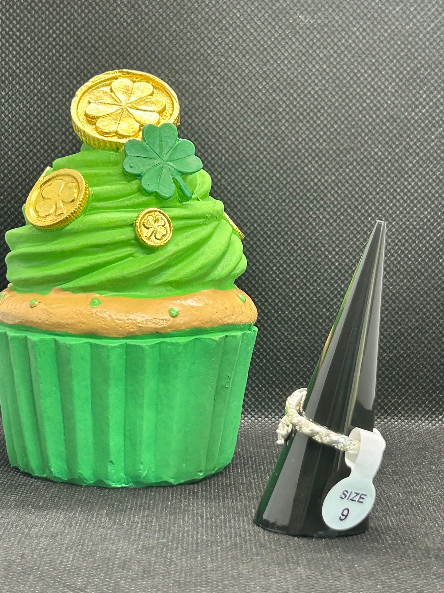 RBP2596 - Size 9 - The Royal Pawn