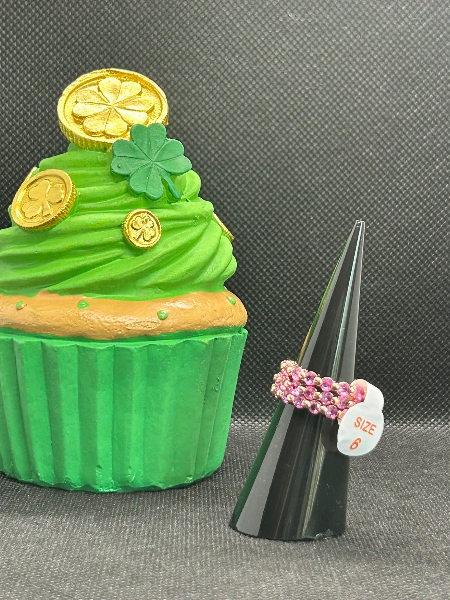 RBP4930 - Size 6 - Farmhouse Unicorn