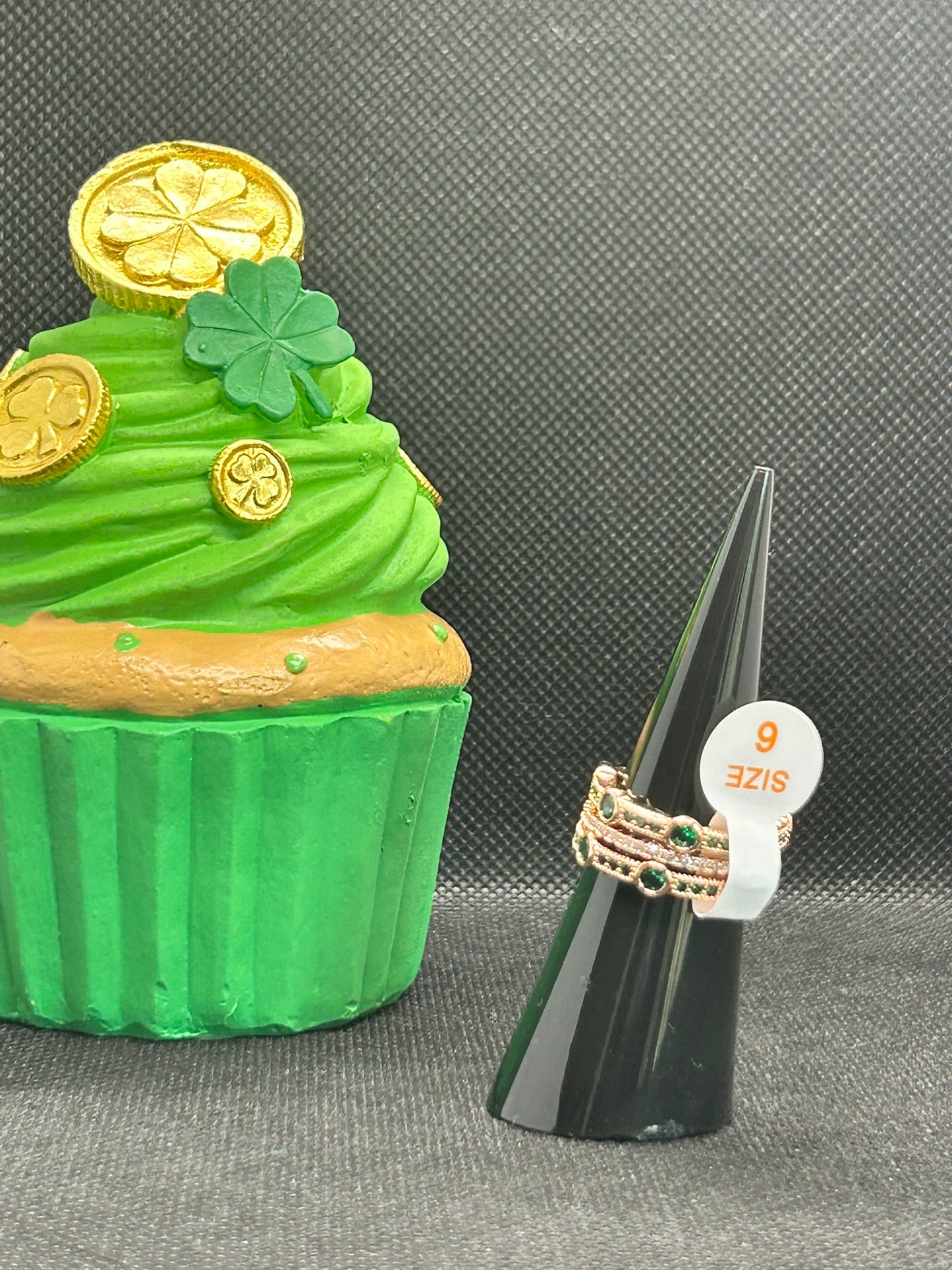 RBP4925 - Size 6 - Farmhouse Unicorn