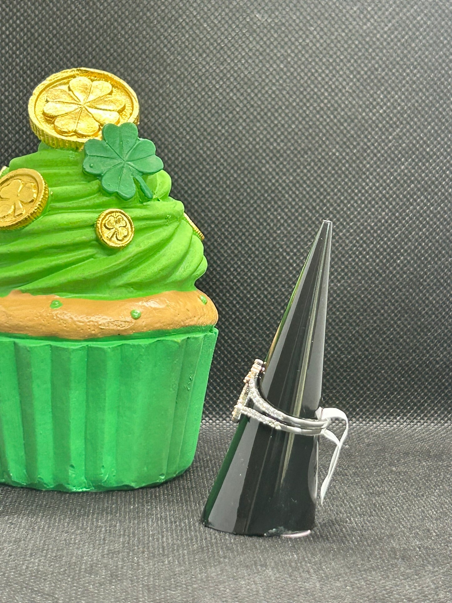 RBP6007 - Size 7 - Royal Trident