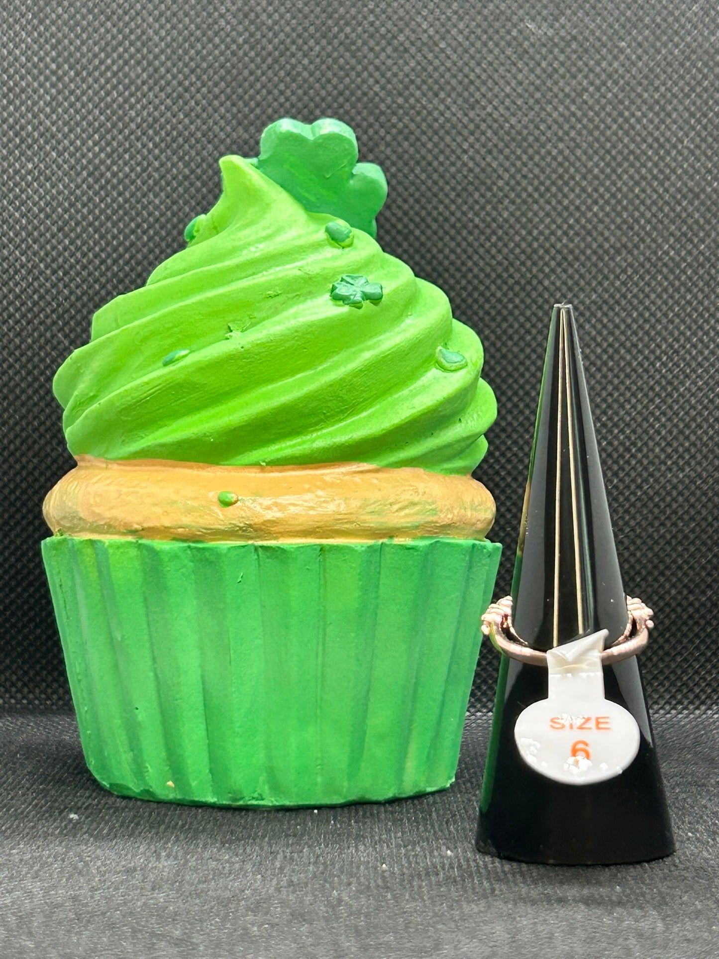 RBP5531 - Size 6 - She's Always Different