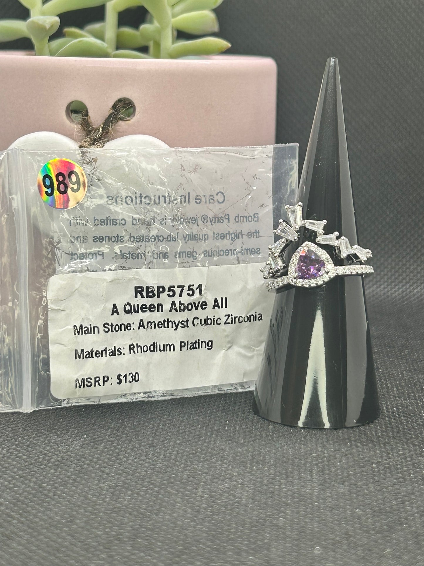 RBP5751 - Size 7 - A Queen Above All