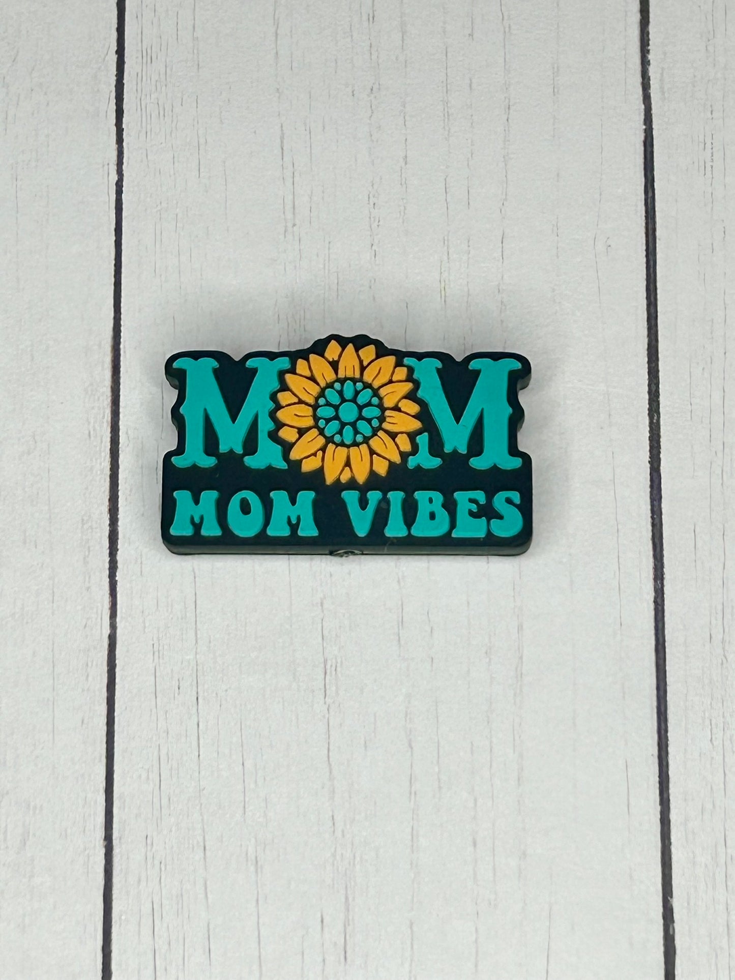 "Mom Vibes Flower" Focal Bead