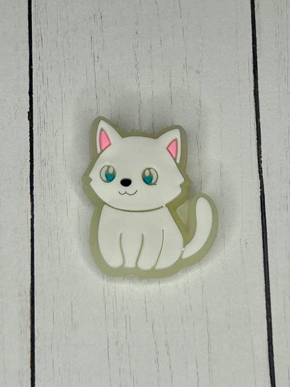 White Cat Glow Focal Bead