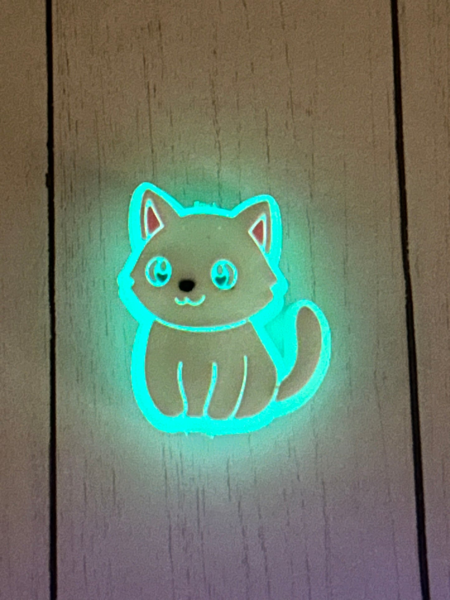 White Cat Glow Focal Bead